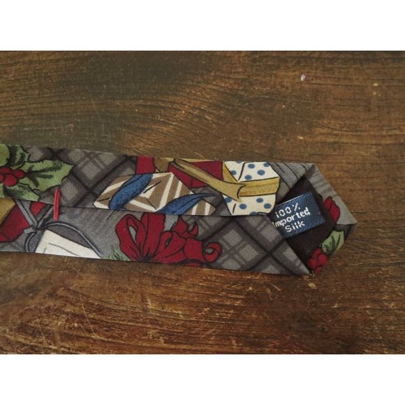 ZYLOS GEORGE MACHADO Christmas Necktie - Picture 6 of 10